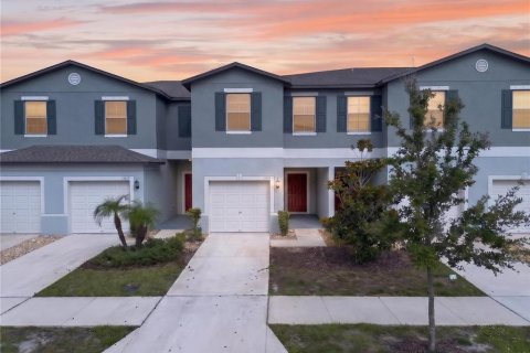 Townhouse in Riverview, Florida 3 bedrooms, 155.15 sq.m. № 2393939