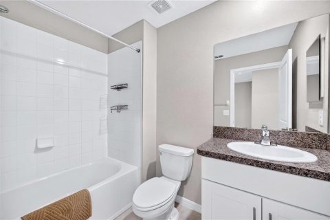 Townhouse in Riverview, Florida 3 bedrooms, 155.15 sq.m. № 2393939 - photo 26