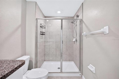 Townhouse in Riverview, Florida 3 bedrooms, 155.15 sq.m. № 2393939 - photo 20