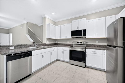 Townhouse in Riverview, Florida 3 bedrooms, 155.15 sq.m. № 2393939 - photo 11