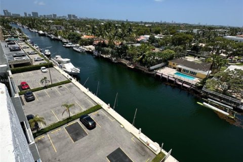 Copropriété à louer à North Miami, Floride: 1 chambre, 74.88 m2 № 1927197 - photo 13