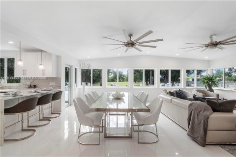 Casa en venta en Plantation, Florida, 5 dormitorios № 1993214 - foto 11