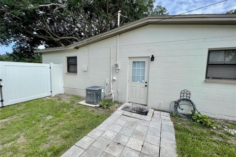 House in Saint Petersburg, Florida 3 bedrooms, 117.8 sq.m. № 1813191 - photo 29