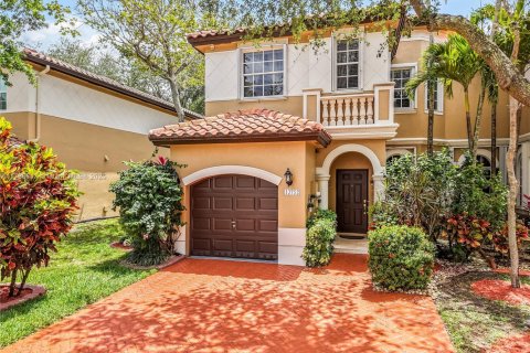 Adosado en venta en Miramar, Florida, 4 dormitorios, 180.14 m2 № 1731036 - foto 1