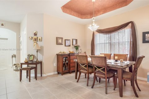 Adosado en venta en Miramar, Florida, 4 dormitorios, 180.14 m2 № 1731036 - foto 7