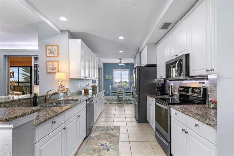 Condo in Punta Gorda, Florida, 2 bedrooms  № 2166605 - photo 12