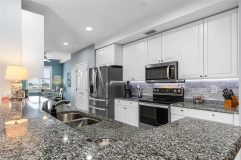 Condo in Punta Gorda, Florida, 2 bedrooms  № 2166605 - photo 9