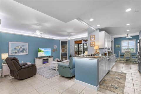 Condo in Punta Gorda, Florida, 2 bedrooms  № 2166605 - photo 2
