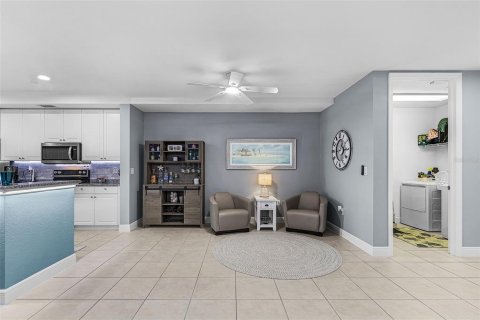 Condo in Punta Gorda, Florida, 2 bedrooms  № 2166605 - photo 8