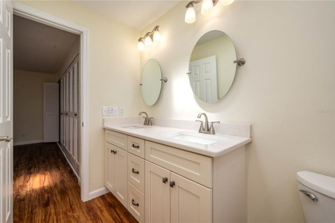 House in Winter Haven, Florida 3 bedrooms, 187.11 sq.m. № 1808691 - photo 14