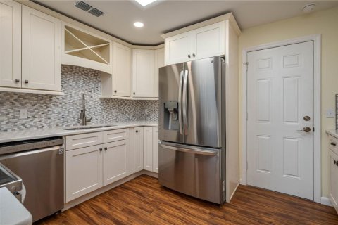 House in Winter Haven, Florida 3 bedrooms, 187.11 sq.m. № 1808691 - photo 9