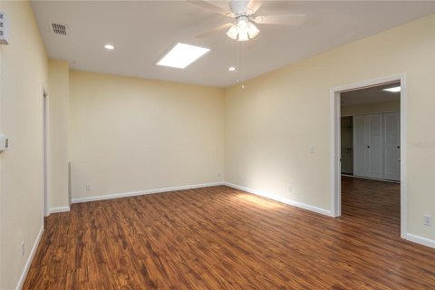 House in Winter Haven, Florida 3 bedrooms, 187.11 sq.m. № 1808691 - photo 6