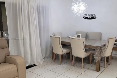 Adosado en venta en Hollywood, Florida, 4 dormitorios, 155.15 m2 № 2066933 - foto 4