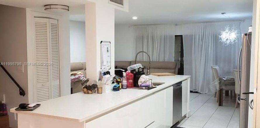 Adosado en Hollywood, Florida 4 dormitorios, 155.15 m2 № 2066933