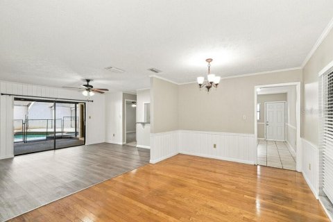 Villa ou maison à louer à Tampa, Floride: 3 chambres, 147.81 m2 № 2436703 - photo 6