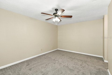 Villa ou maison à louer à Tampa, Floride: 3 chambres, 147.81 m2 № 2436703 - photo 10