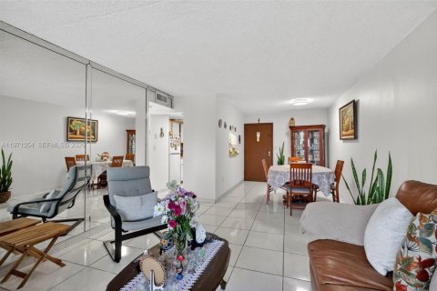Condominio en venta en Miami, Florida, 2 dormitorios, 84.91 m2 № 2272461 - foto 10