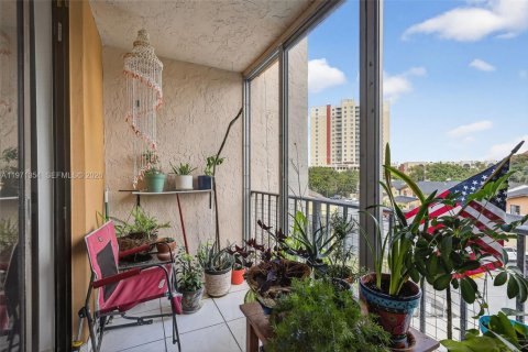 Condominio en venta en Miami, Florida, 2 dormitorios, 84.91 m2 № 2272461 - foto 30