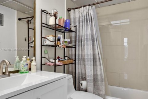 Condominio en venta en Miami, Florida, 2 dormitorios, 84.91 m2 № 2272461 - foto 21