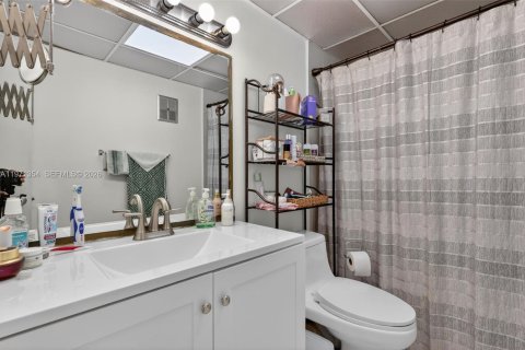 Condominio en venta en Miami, Florida, 2 dormitorios, 84.91 m2 № 2272461 - foto 18
