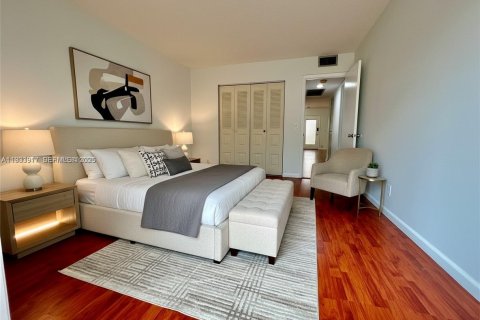 Condominio en alquiler en Pembroke Pines, Florida, 2 dormitorios, 96.99 m2 № 1992184 - foto 2