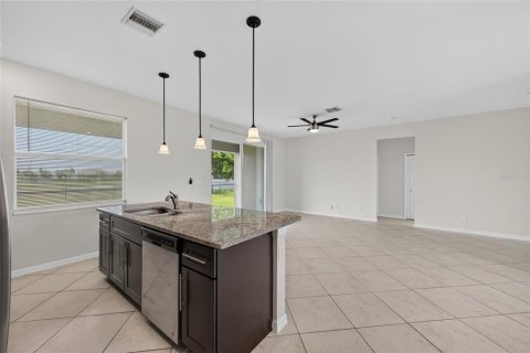 Villa ou maison à vendre à Cape Coral, Floride: 3 chambres, 147.99 m2 № 2203799 - photo 8