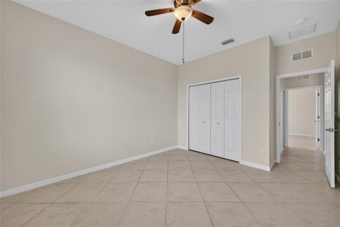 Villa ou maison à vendre à Cape Coral, Floride: 3 chambres, 147.99 m2 № 2203799 - photo 13