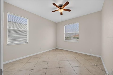 Villa ou maison à vendre à Cape Coral, Floride: 3 chambres, 147.99 m2 № 2203799 - photo 12