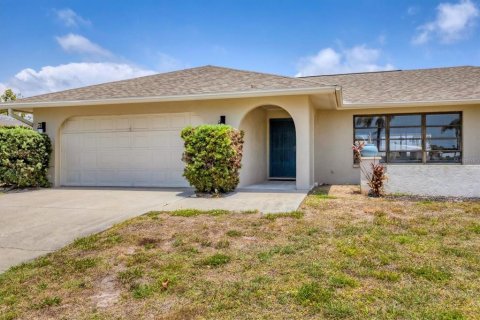 House in Venice, Florida 2 bedrooms, 175.21 sq.m. № 1681718 - photo 2