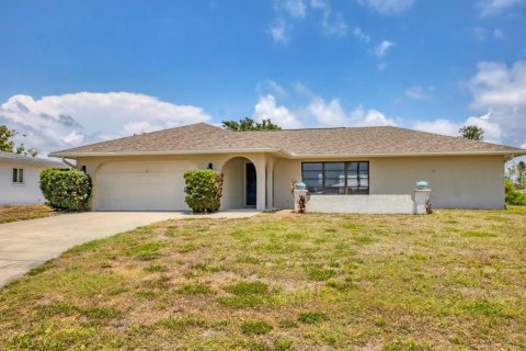 House in Venice, Florida 2 bedrooms, 175.21 sq.m. № 1681718 - photo 1