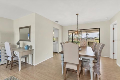 House in Venice, Florida 2 bedrooms, 175.21 sq.m. № 1681718 - photo 6
