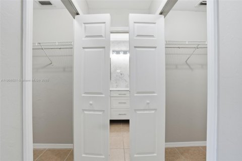 Casa en venta en Cape Coral, Florida, 3 dormitorios, 145.21 m2 № 1957202 - foto 21