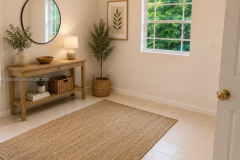 Commercial property in Miami, Florida 2 bedrooms, 209.96 sq.m. № 2268590 - photo 7