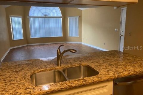 Condo in Kissimmee, Florida, 3 bedrooms  № 2369402 - photo 4