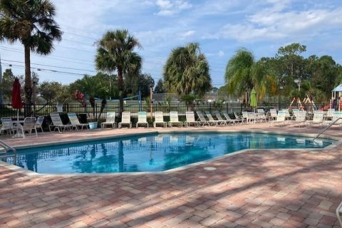 Condo in Kissimmee, Florida, 3 bedrooms  № 2369402 - photo 19