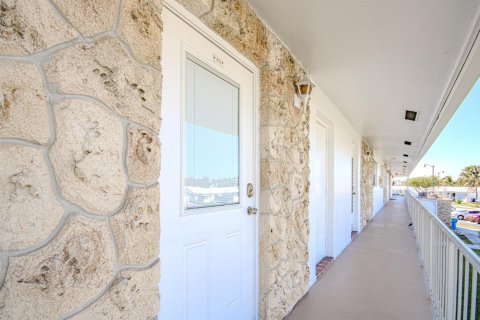 Copropriété à vendre à Pompano Beach, Floride: 2 chambres, 69.68 m2 № 2084141 - photo 3