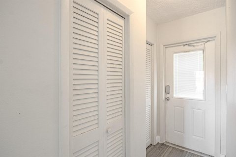 Copropriété à vendre à Pompano Beach, Floride: 2 chambres, 69.68 m2 № 2084141 - photo 8