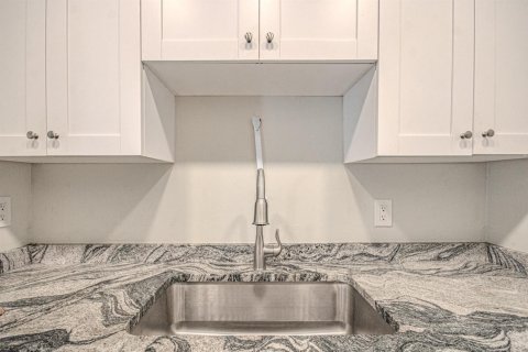 Copropriété à vendre à Pompano Beach, Floride: 2 chambres, 69.68 m2 № 2084141 - photo 12