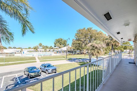 Copropriété à vendre à Pompano Beach, Floride: 2 chambres, 69.68 m2 № 2084141 - photo 6