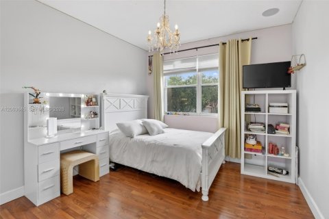 Casa en venta en Pembroke Pines, Florida, 5 dormitorios, 248.79 m2 № 2073276 - foto 27