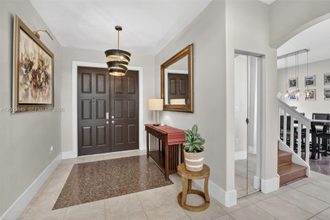Casa en venta en Pembroke Pines, Florida, 5 dormitorios, 248.79 m2 № 2073276 - foto 2
