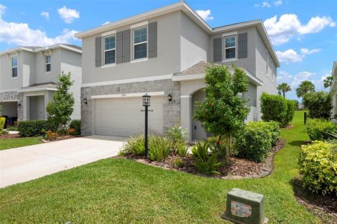 House in Bradenton, Florida 4 bedrooms, 219.62 sq.m. № 1791641 - photo 1