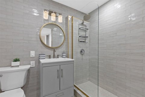 Condominio en venta en Tampa, Florida, 1 dormitorio, 69.68 m2 № 2229829 - foto 13