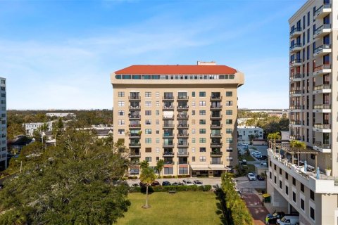 Condominio en Tampa, Florida, 1 dormitorio  № 2229829