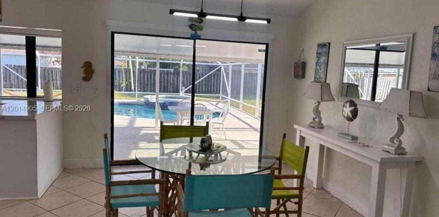 Villa ou maison à Port St. Lucie, Floride 3 chambres, 131.55 m2 № 2076331