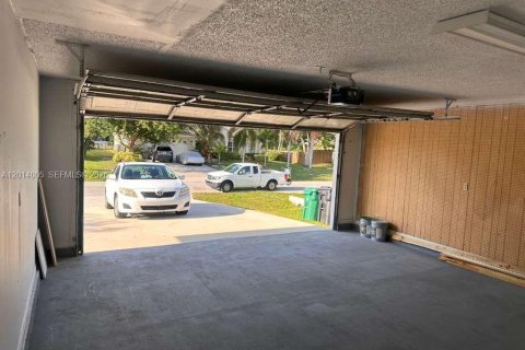 Villa ou maison à louer à Port St. Lucie, Floride: 3 chambres, 131.55 m2 № 2076331 - photo 18