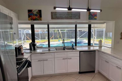 Villa ou maison à louer à Port St. Lucie, Floride: 3 chambres, 131.55 m2 № 2076331 - photo 13