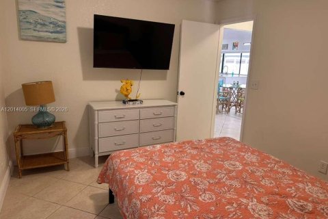 Villa ou maison à louer à Port St. Lucie, Floride: 3 chambres, 131.55 m2 № 2076331 - photo 4