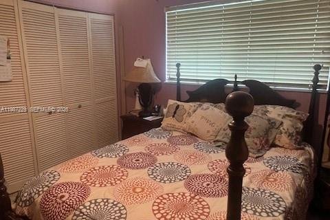 Casa en venta en Miami, Florida, 4 dormitorios, 130.06 m2 № 2056737 - foto 21