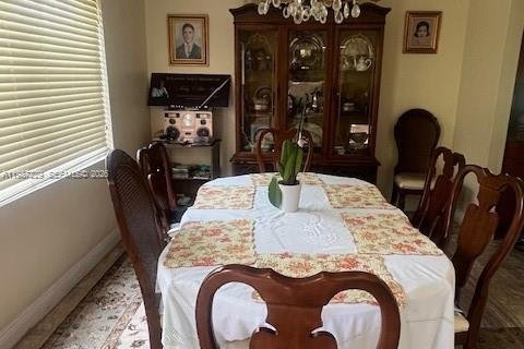 Casa en venta en Miami, Florida, 4 dormitorios, 130.06 m2 № 2056737 - foto 13
